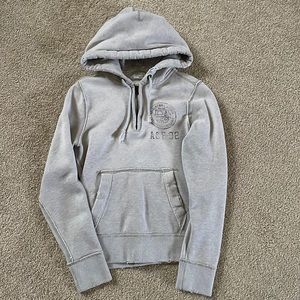 Men’s Muscle Fit Distressed Style Quarter Zip Hoodie